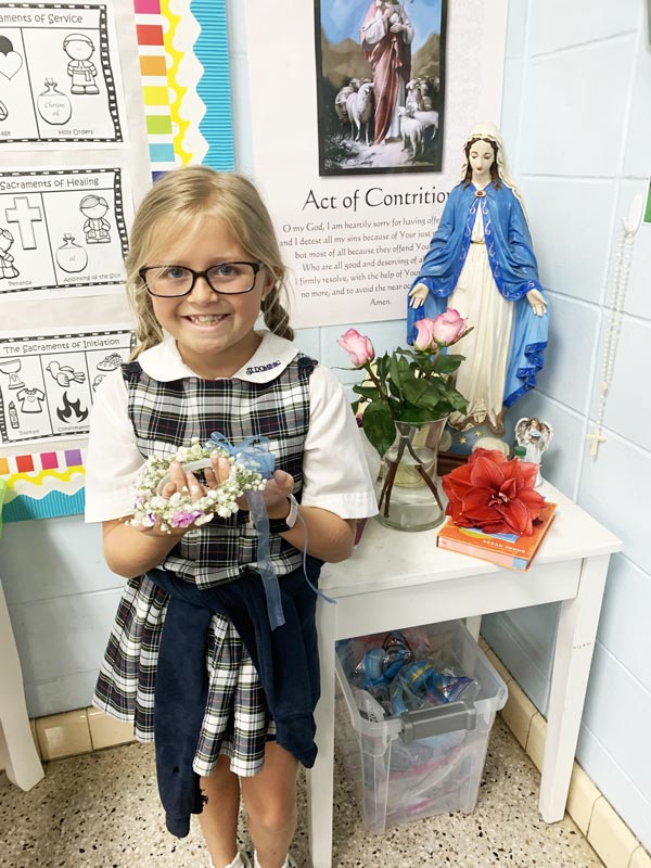 10 St. Dominic 2nd graders honor the Blessed Mother