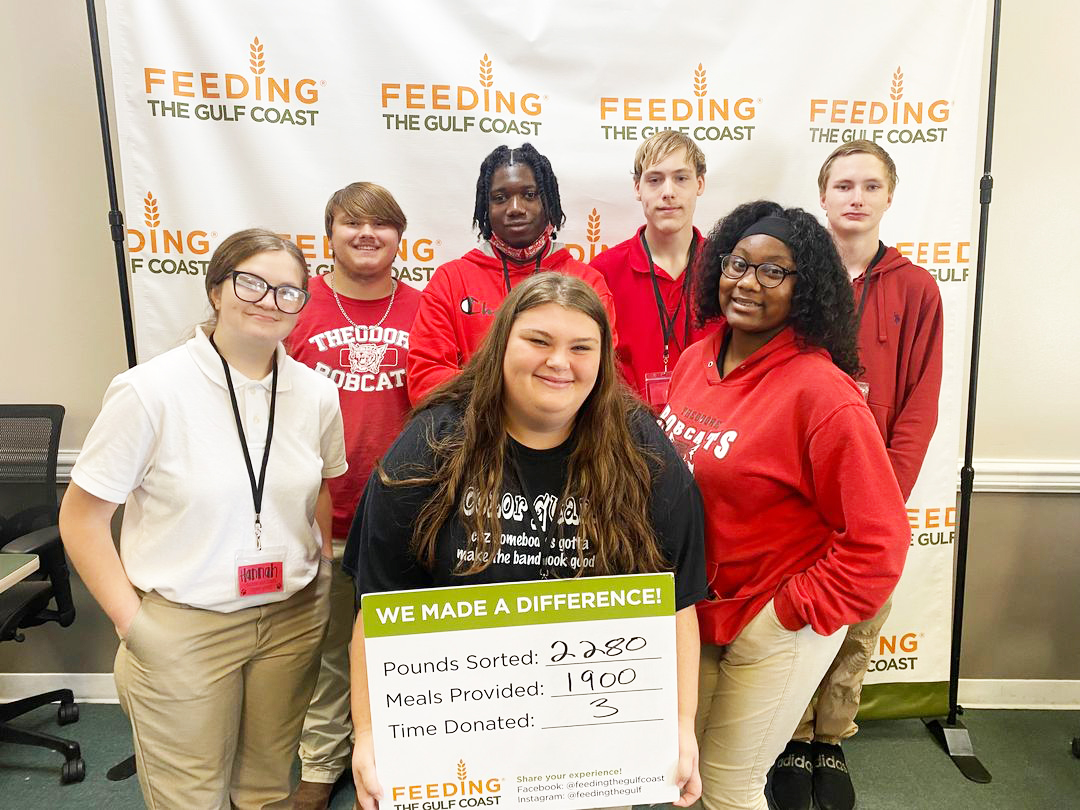 27 – Theodore High School students volunteer at Feeding the Gulf Coast