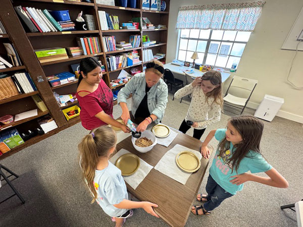 23—Read-Write-Academy-Uses-Math-to-Make-a-Fun-Snack