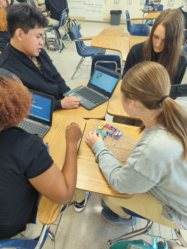 29–Davidson-High-School-Brings-Logic-to-Life 29–Davidson-High-School-Brings-Logic-to-Life