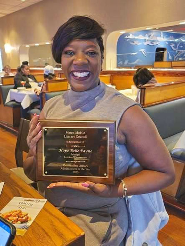 41–Metro-Mobile-Literacy-Council’s-Outstanding-Literacy-Administrator-of-the-Year 41–Metro-Mobile-Literacy-Council’s-Outstanding-Literacy-Administrator-of-the-Year
