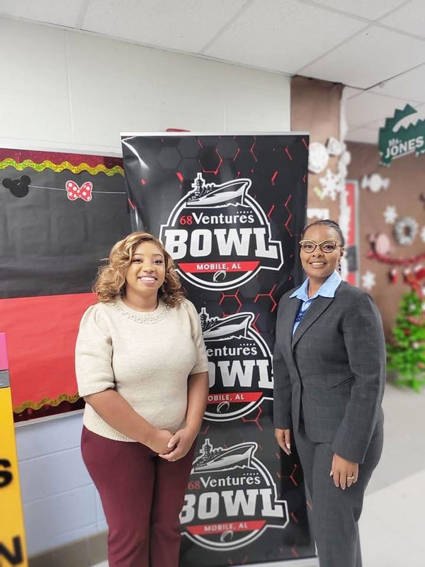 42---Eichold-Mertz-Teacher-Receives-Venture-Bowl-Grant