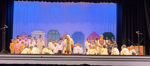 5–Old-Shell-Road-Students-Perform-101-Dalmations-Kids 5–Old-Shell-Road-Students-Perform-101-Dalmations-Kids