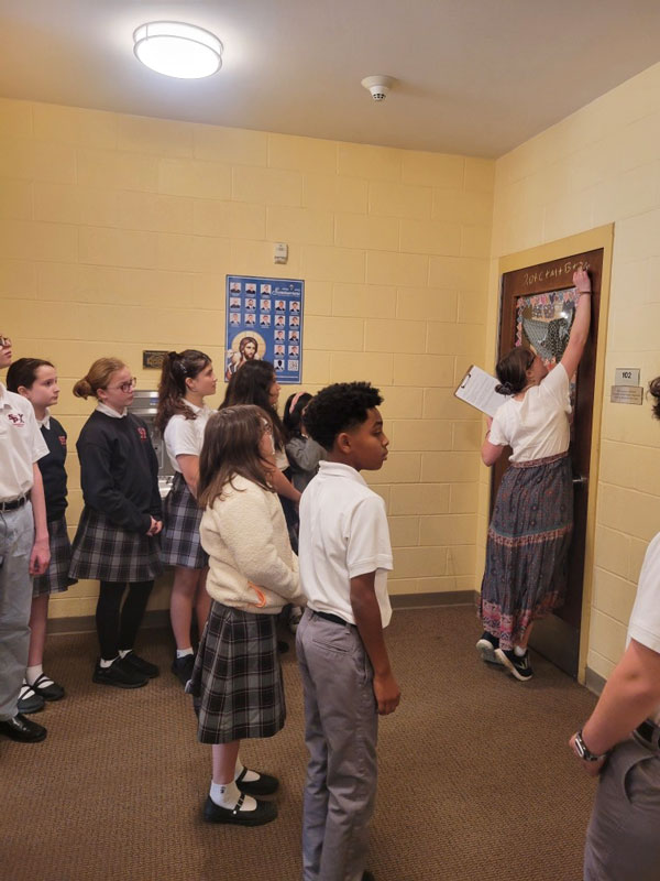 22–St.-Pius-X-Catholic-School’s-Students-Bless-Door-for-Epiphany 22–St.-Pius-X-Catholic-School’s-Students-Bless-Door-for-Epiphany
