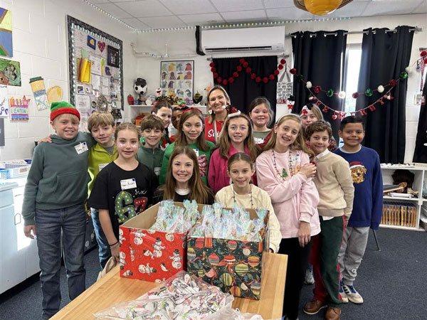 39–St.-Paul’s-Fifth-Grade-Shares-Christmas-Cheer 39–St.-Paul’s-Fifth-Grade-Shares-Christmas-Cheer