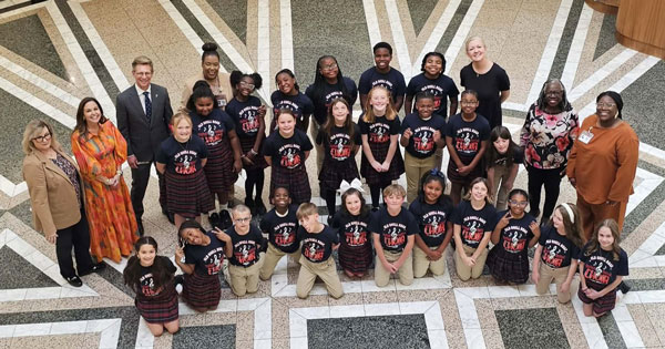43–Old-Shell-Road-School-Performs-at-the-Capitol