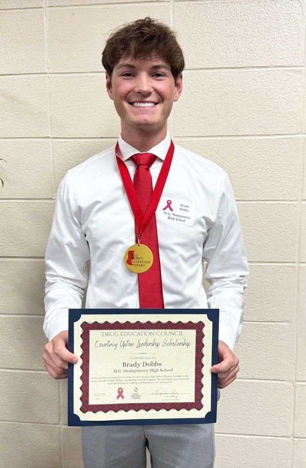 42–Mary-G.-Montgomery-High-School-Red-Ribbon-Leader-Awarded-Scholarship