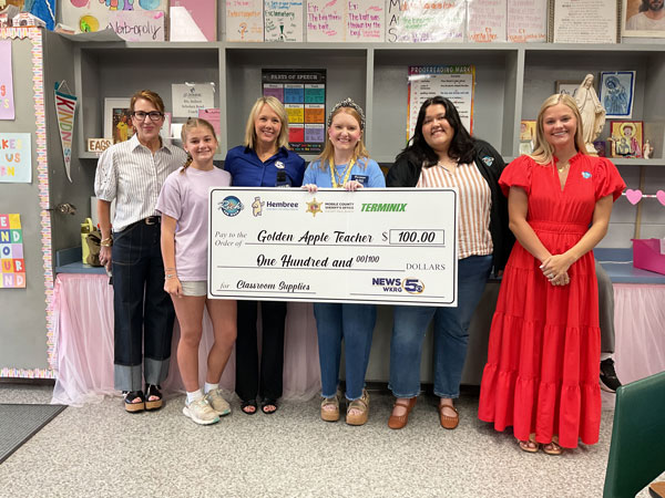 65---St.-Dominic-Middle-School-Teacher-Receives-Golden-Apple-Award